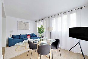 Beautiful Apartment 2br/6p - Eiffel Tower