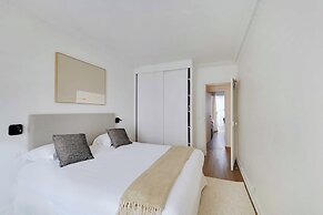 Beautiful Apartment 2br/6p - Eiffel Tower