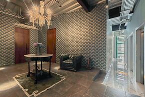 The Ruby Suite Luxury Room