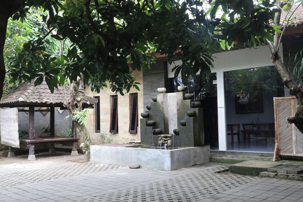 Adhya Guest House