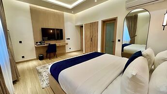 Aurhom By Royal Inn