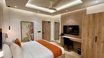 Aurhom By Royal Inn