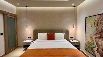 Aurhom By Royal Inn