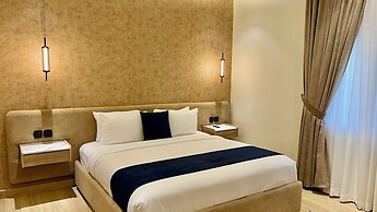 Aurhom By Royal Inn