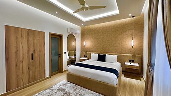 Aurhom By Royal Inn