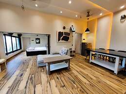 Lazy Moose Villa