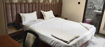 Hotel B K Stay