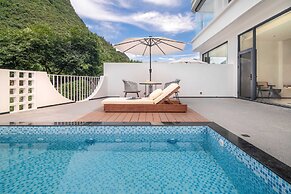Karst Scenic Hotel