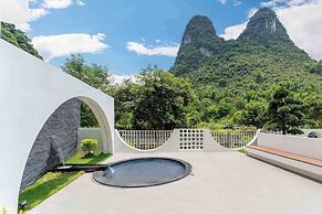Karst Scenic Hotel