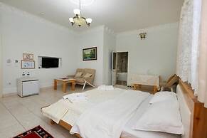 Hotel Familja