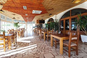 Hotel Familja
