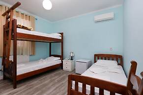 Hotel Familja