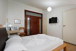Hotel Familja