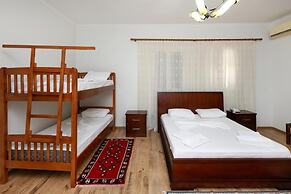 Hotel Familja