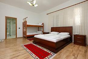 Hotel Familja