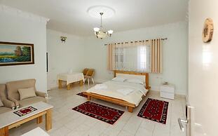 Hotel Familja