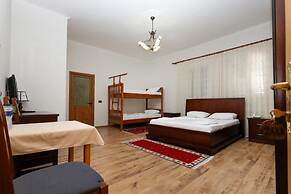 Hotel Familja