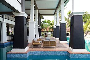 Peridot By The Sea