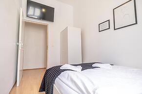 Affordable 3BR Apartment Rathausplatz