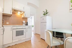 Affordable 3BR Apartment Rathausplatz