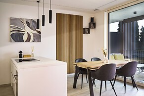 SalvatoreHomes - Torri del Benaco