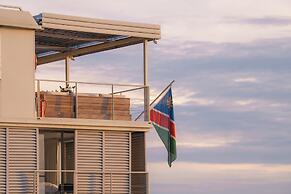 Zambezi Queen by Mantis