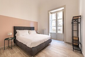 Central City Apartment by Wonderful Italy