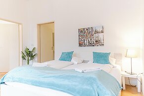 Simple 2 Bedroom Apartment with WiFi