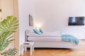 Simple 2 Bedroom Apartment with WiFi