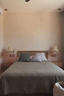 2BR Penthouse with Rooftop & Pool B5