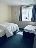 Central Upton Upon Severn 2 Bedroom Property Sleeps 6