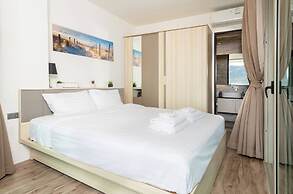 Modern Condo With Full sea View, 4 min Walk to Kamala Beach