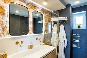 Vala Luxury Villa B
