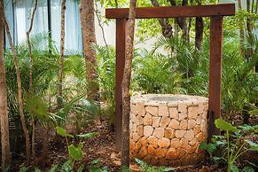 Gym & pool Jungle Studio Retreat C6
