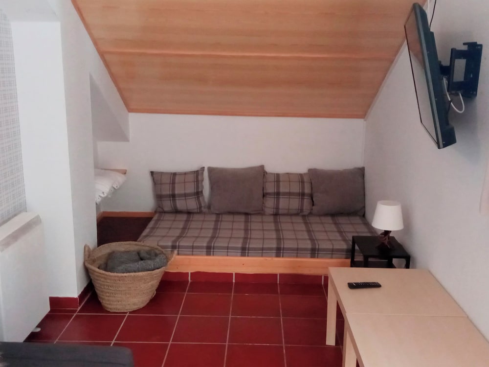 Apartamentos Las Tuyas 3000