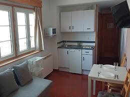 Apartamentos Las Tuyas 3000