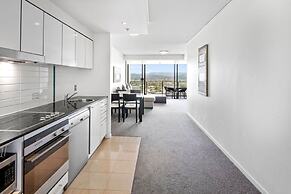 Sierra Broadbeach - West Hinterland View
