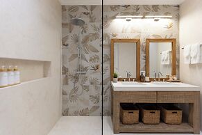 Kaiso Beachfront Villa