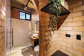 Otalu Suites
