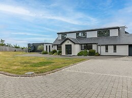 Huxham View and Annex