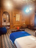 The Apollo 11 Heritage Luxury Houseboat