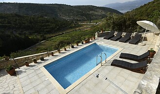 Villa Dol-three Bedroom Villa With Pool