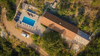 Villa Dol-three Bedroom Villa With Pool