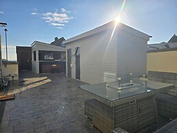 Apartment - Sleeps 4 - Hot Tub, Pet-friendly
