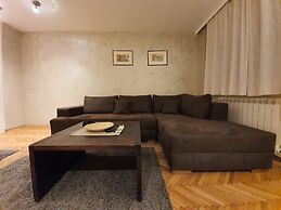 Central Studio Apartments