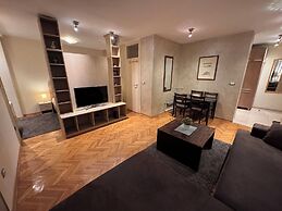 Central Studio Apartments