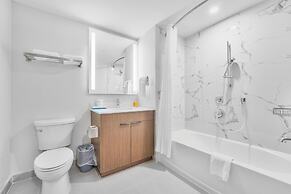 Skye Hotel & Residences, BW Signature Collection