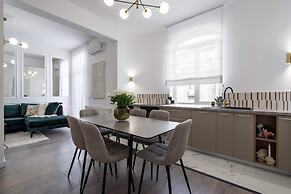 Contemporary Aparthotel 2BR Flats