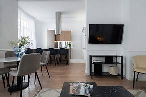 Contemporary Aparthotel 2BR Flats