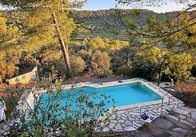 Inviting Holiday Home in Pierrerue